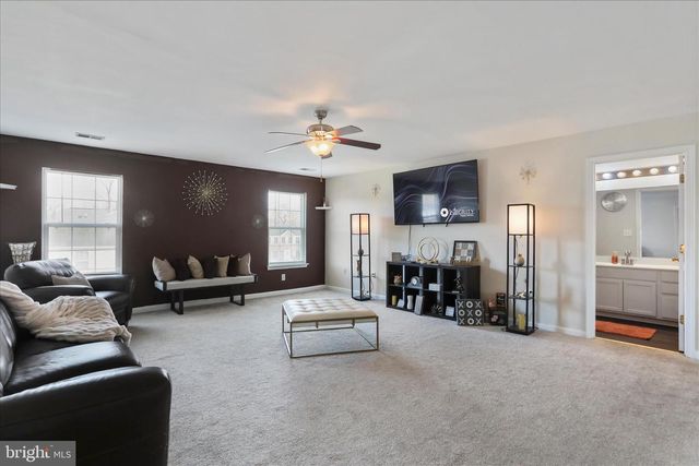 105 CHARDIN CT, Martinsburg, WV 25403