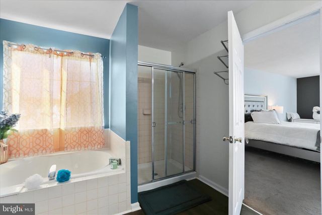 105 CHARDIN CT, Martinsburg, WV 25403