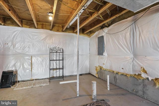 105 CHARDIN CT, Martinsburg, WV 25403