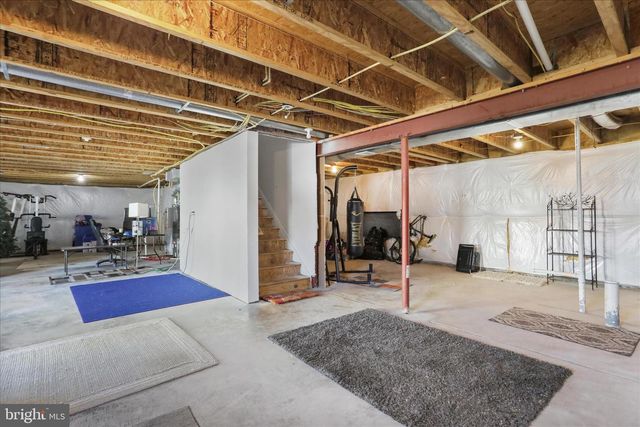 105 CHARDIN CT, Martinsburg, WV 25403