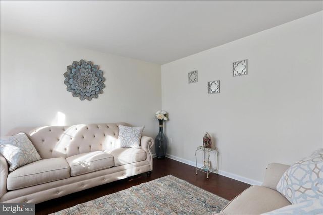 105 CHARDIN CT, Martinsburg, WV 25403