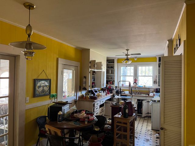 610 W Academy Avenue, Searcy, AR 72143