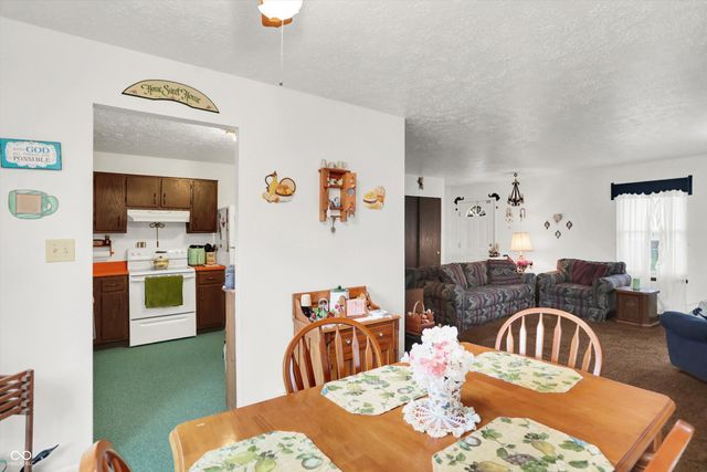 1515 Canterbury Drive, Shelbyville, IN 46176