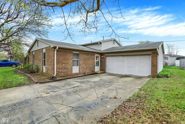 1515 Canterbury Drive, Shelbyville, IN 46176