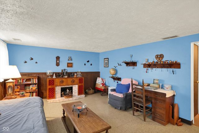 1515 Canterbury Drive, Shelbyville, IN 46176