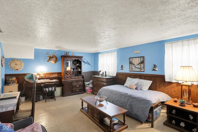 1515 Canterbury Drive, Shelbyville, IN 46176