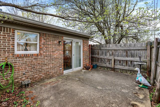 1515 Canterbury Drive, Shelbyville, IN 46176