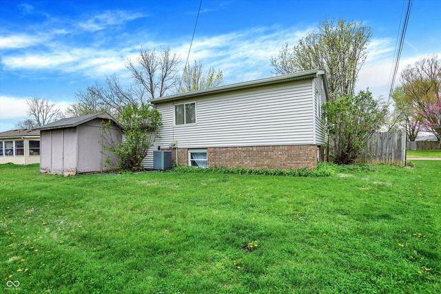 1515 Canterbury Drive, Shelbyville, IN 46176
