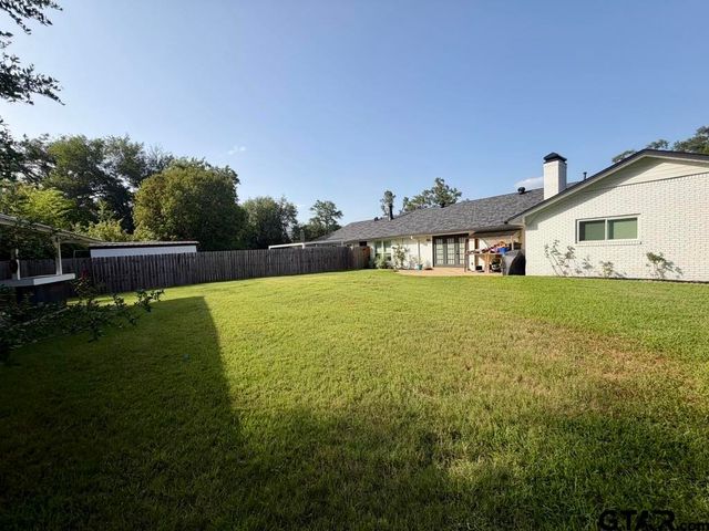 1809 Glen Arbor Drive, Tyler, TX 75703