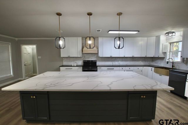 1809 Glen Arbor Drive, Tyler, TX 75703
