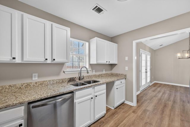 910 Barnwell Avenue NE, Aiken, SC 29801