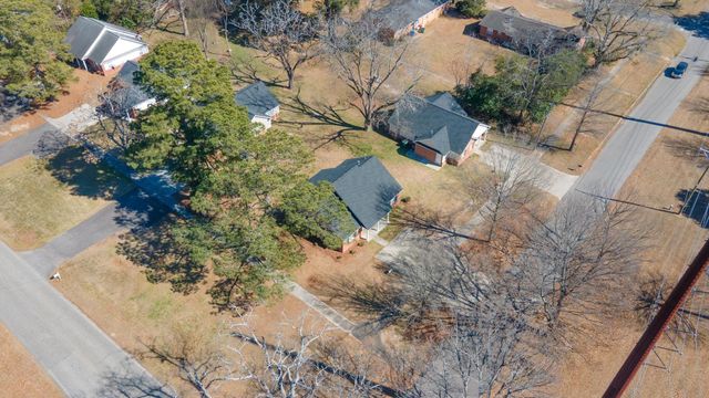 910 Barnwell Avenue NE, Aiken, SC 29801