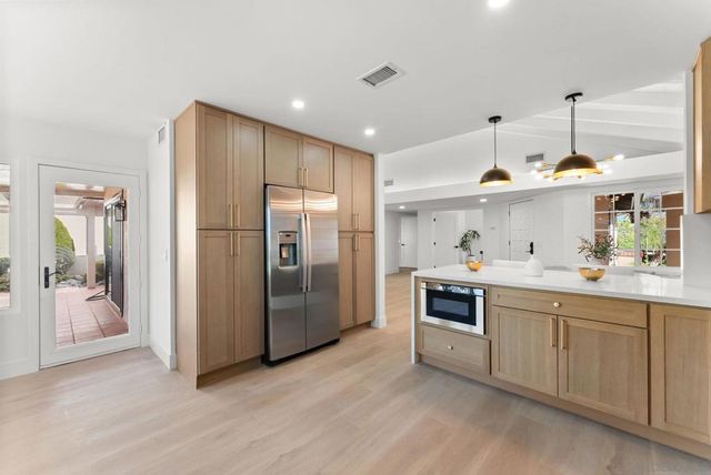 18038 Caminito Balata, San Diego, CA 92128