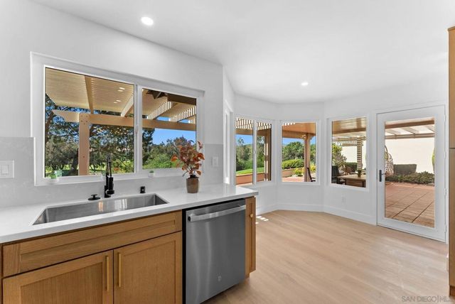 18038 Caminito Balata, San Diego, CA 92128