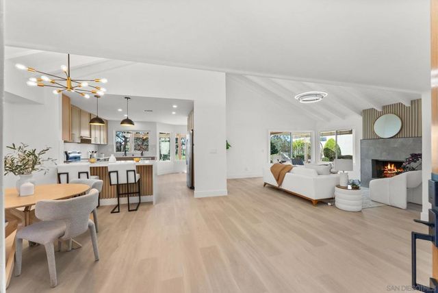 18038 Caminito Balata, San Diego, CA 92128