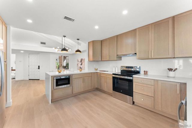 18038 Caminito Balata, San Diego, CA 92128