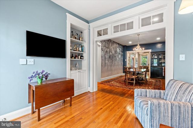 1421 CRITTENDEN ST NW, Washington, DC 20011