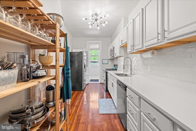 1421 CRITTENDEN ST NW, Washington, DC 20011