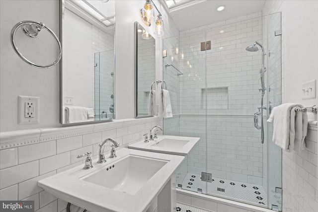 1421 CRITTENDEN ST NW, Washington, DC 20011