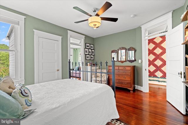1421 CRITTENDEN ST NW, Washington, DC 20011