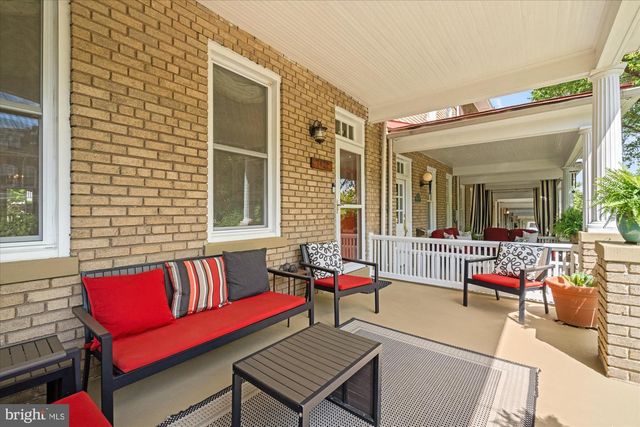 1421 CRITTENDEN ST NW, Washington, DC 20011