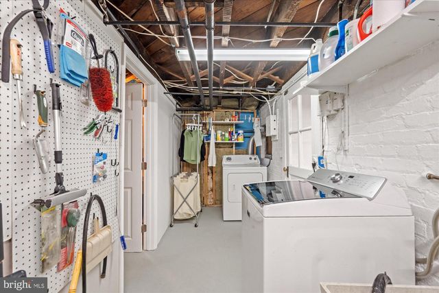 1421 CRITTENDEN ST NW, Washington, DC 20011