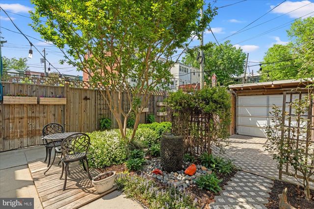 1421 CRITTENDEN ST NW, Washington, DC 20011