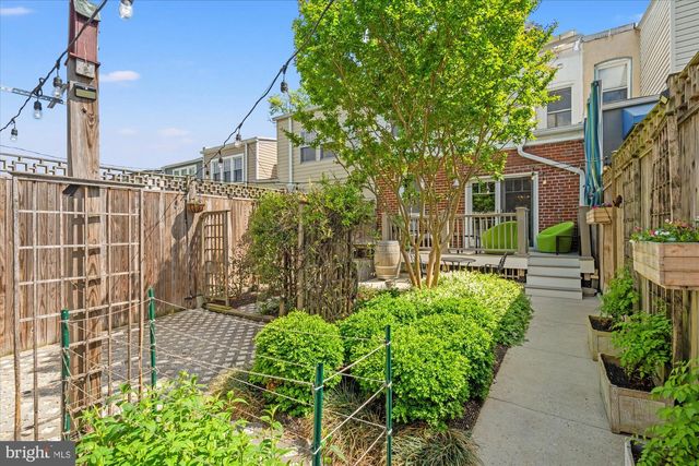 1421 CRITTENDEN ST NW, Washington, DC 20011