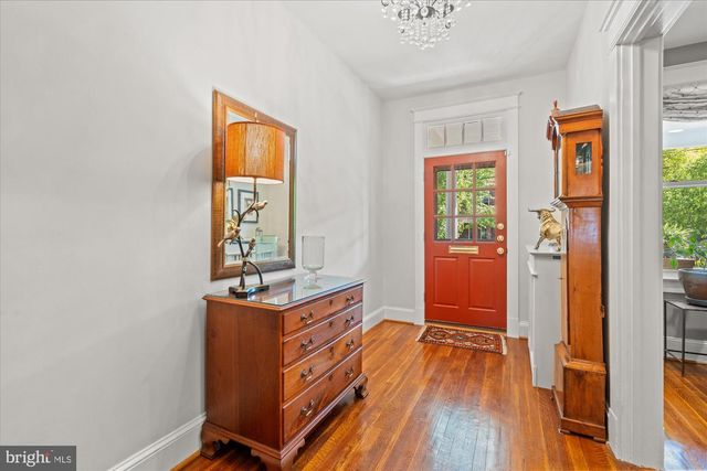 1421 CRITTENDEN ST NW, Washington, DC 20011