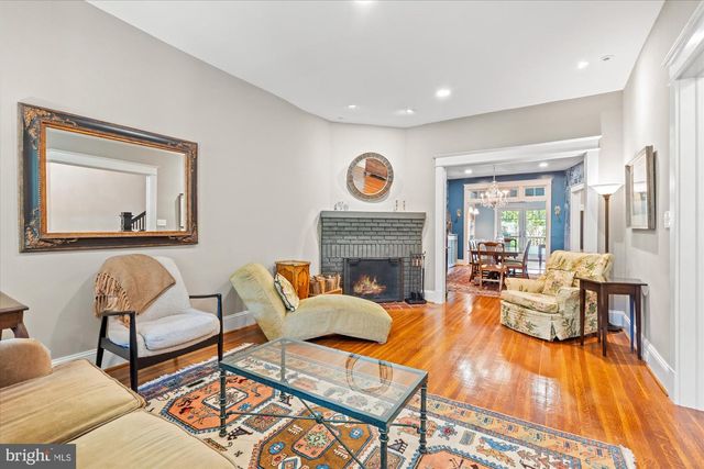 1421 CRITTENDEN ST NW, Washington, DC 20011