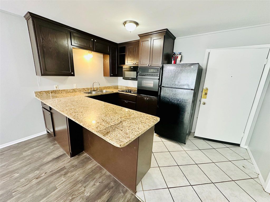 601 W 11th ST 226, Austin, TX 78701