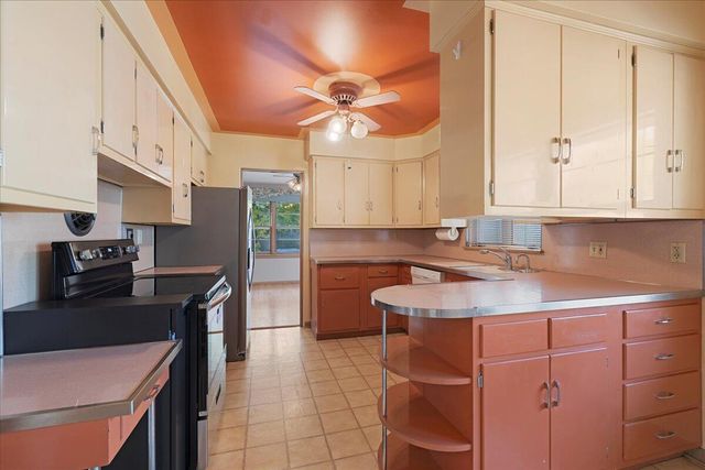 6245 Moraine Avenue, Hammond, IN 46324