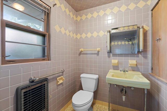 6245 Moraine Avenue, Hammond, IN 46324