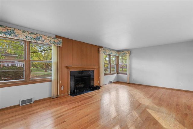 6245 Moraine Avenue, Hammond, IN 46324