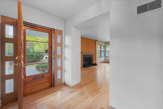 6245 Moraine Avenue, Hammond, IN 46324