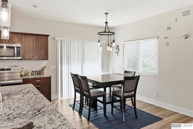 6107 N 108 Avenue Circle, Omaha, NE 68164