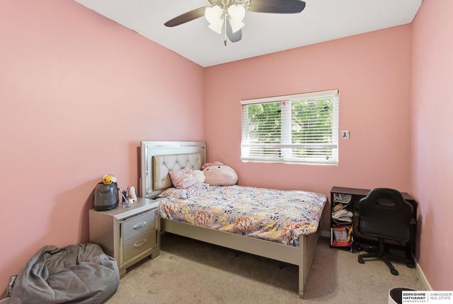 6107 N 108 Avenue Circle, Omaha, NE 68164