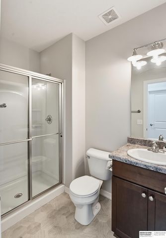 6107 N 108 Avenue Circle, Omaha, NE 68164