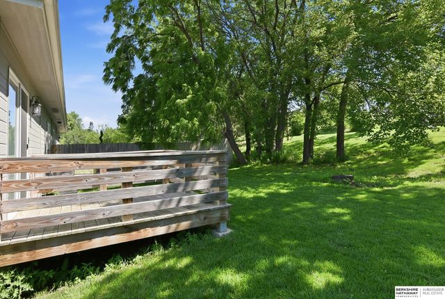 6107 N 108 Avenue Circle, Omaha, NE 68164