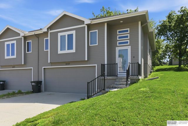 6107 N 108 Avenue Circle, Omaha, NE 68164