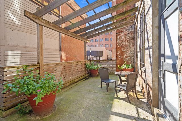 1202 Main Street, Cincinnati, OH 45202