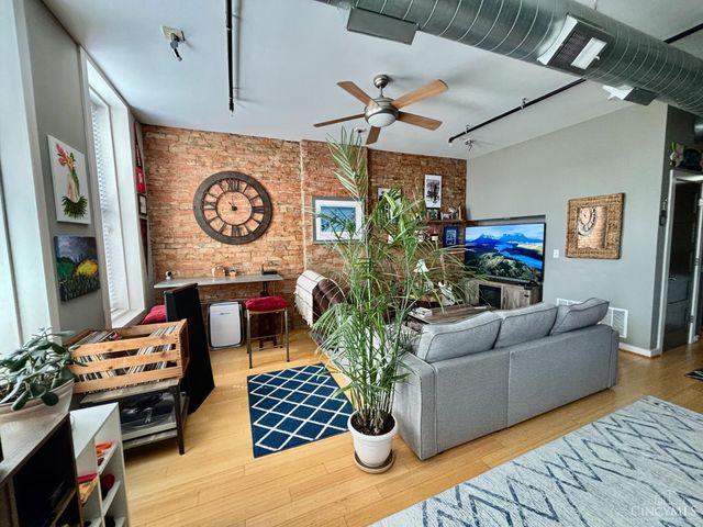 1202 Main Street, Cincinnati, OH 45202