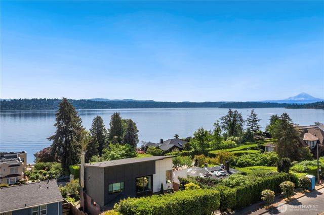 1417 36th Avenue S, Seattle, WA 98144