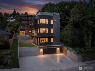 1417 36th Avenue S, Seattle, WA 98144