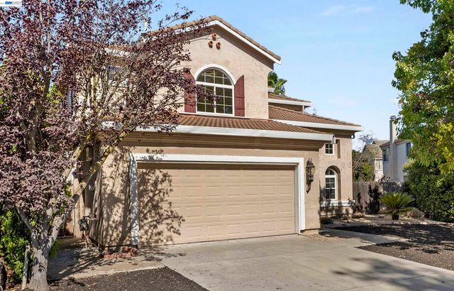 2600 Yorkshire Dr, Antioch, CA 94531