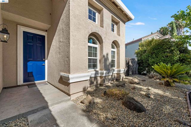 2600 Yorkshire Dr, Antioch, CA 94531