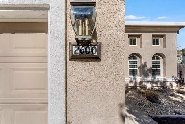 2600 Yorkshire Dr, Antioch, CA 94531