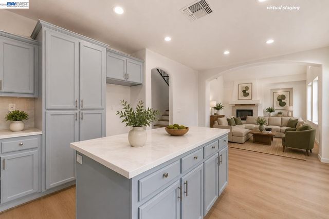 2600 Yorkshire Dr, Antioch, CA 94531