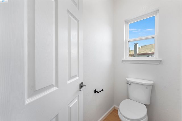 2600 Yorkshire Dr, Antioch, CA 94531