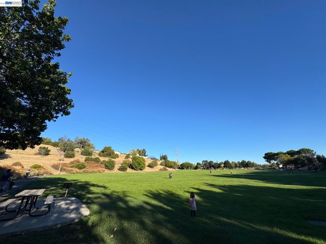 2600 Yorkshire Dr, Antioch, CA 94531